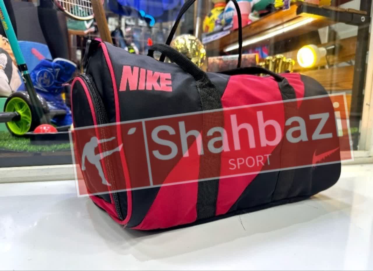 ساک ورزشی وسط رنگی نایک