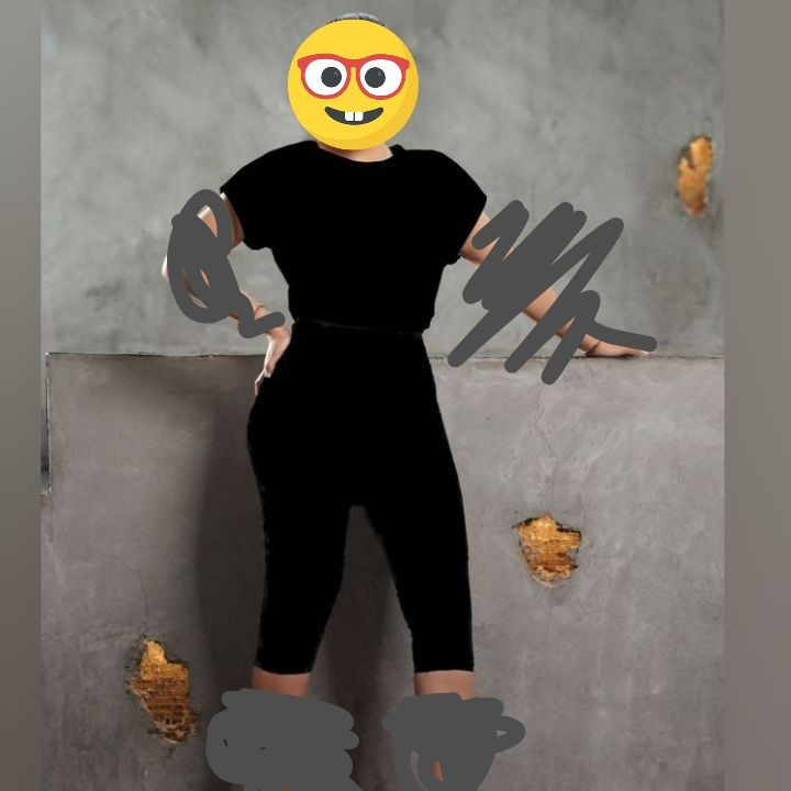 ست ورزشی زنانه دو تیکه کراپ و بایکر در ۵ رنگ